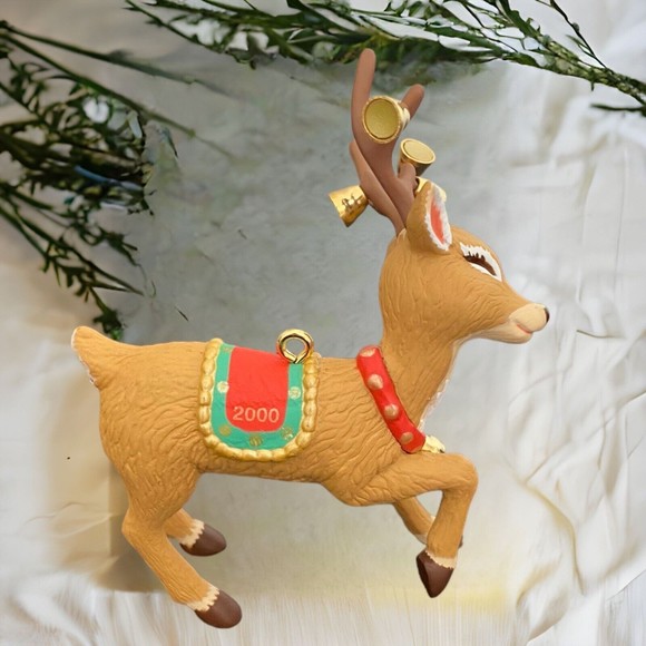 Hallmark Keepsake Ornament Collectors Club Ringing Reindeer 2000 Membership - Picture 2 of 7